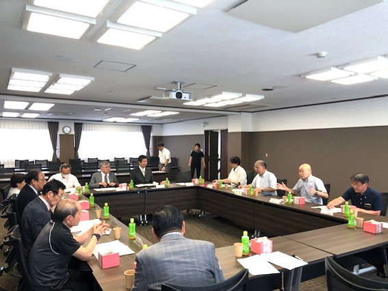 大学と辟雍会との意見交換会